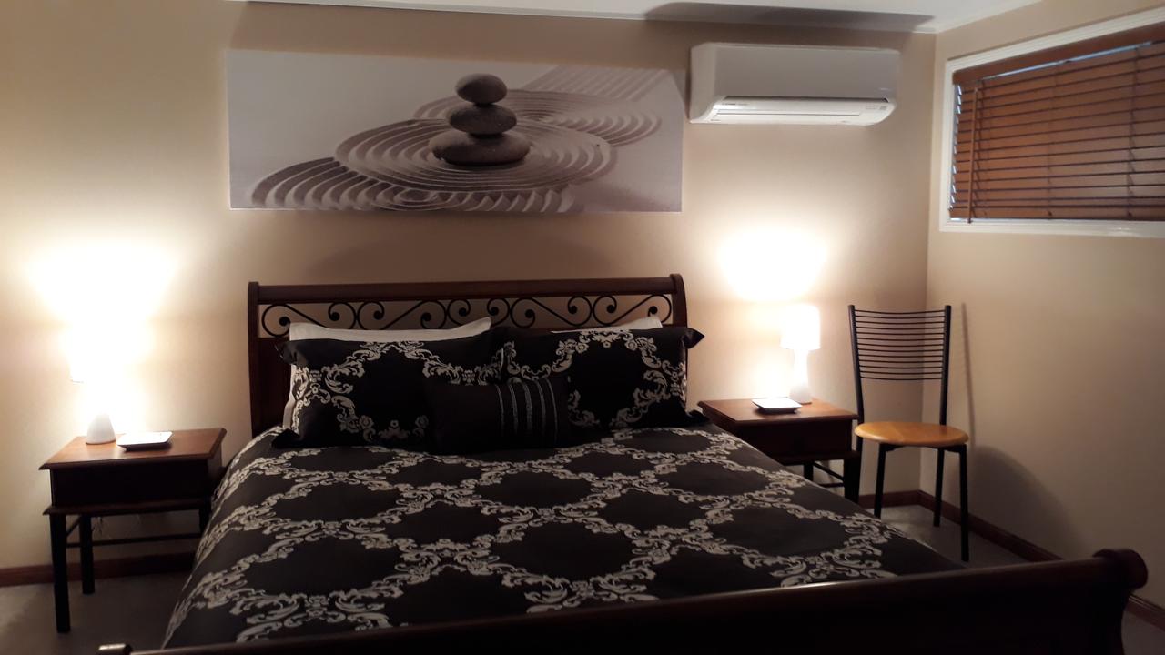 Tanah Merah QLD Accommodation Mermaid Beach