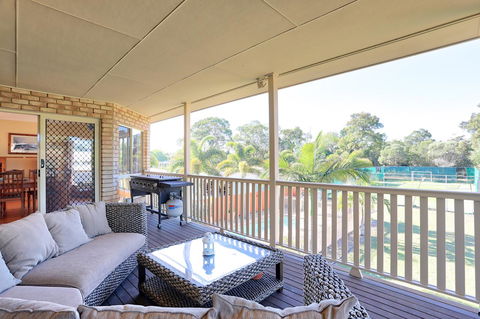 Waterfront At White Patch - Accommodation Mermaid Beach 35