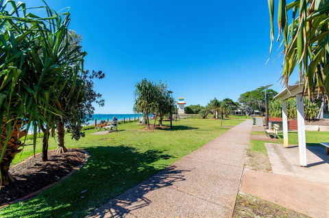 LISTEN TO THE SURF From Rickman Pde, Woorim - Accommodation Mermaid Beach 7