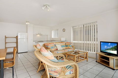 LISTEN TO THE SURF From Rickman Pde, Woorim - Accommodation Mermaid Beach 9