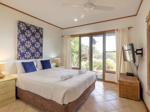 Claytons 1 By Discover Stradbroke - Accommodation Mermaid Beach 4