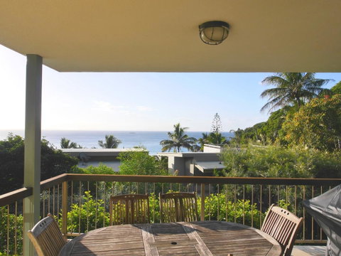 Cylinder Cove 1 - Accommodation Mermaid Beach 0