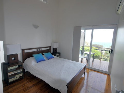Blue Water Views 1 - Accommodation Mermaid Beach 9