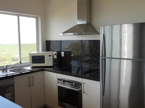 Blue Water Views 1 - Accommodation Mermaid Beach 5