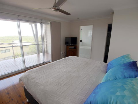 Blue Water Views 1 - Accommodation Mermaid Beach 3
