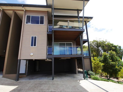 Blue Water Views 1 - Accommodation Mermaid Beach 15