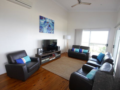 Blue Water Views 1 - Accommodation Mermaid Beach 6