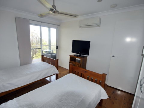 Blue Water Views 1 - Accommodation Mermaid Beach 13