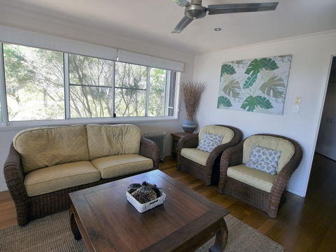 Keep 2 - Accommodation Mermaid Beach 16
