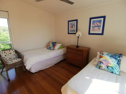Keep 2 - Accommodation Mermaid Beach 7