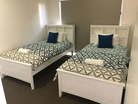 Island Time - Accommodation Mermaid Beach 7