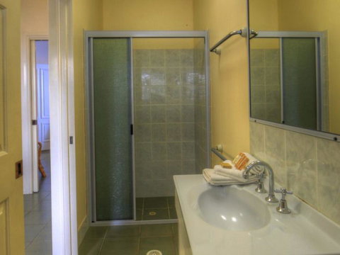 Belle Vue Beach House By Discover Stradbroke - Accommodation Mermaid Beach 18