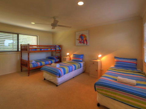 Belle Vue Beach House By Discover Stradbroke - Accommodation Mermaid Beach 25