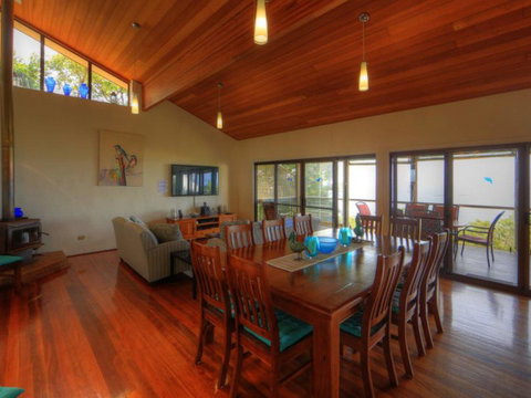Belle Vue Beach House By Discover Stradbroke - Accommodation Mermaid Beach 0