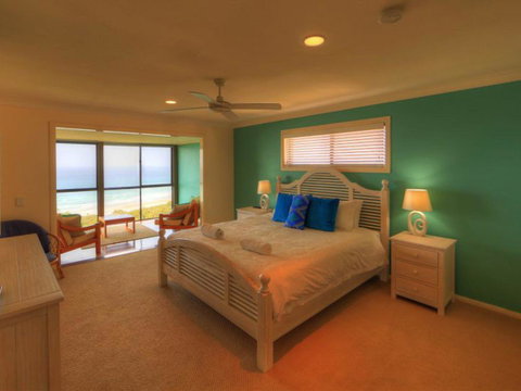 Belle Vue Beach House By Discover Stradbroke - Accommodation Mermaid Beach 8