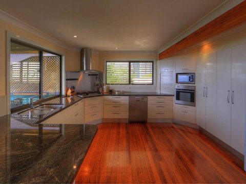 Belle Vue Beach House By Discover Stradbroke - Accommodation Mermaid Beach 19