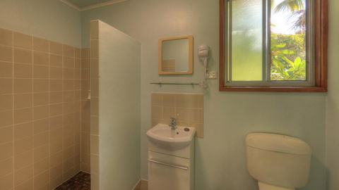 The Broken Banyan - Accommodation Mermaid Beach 6