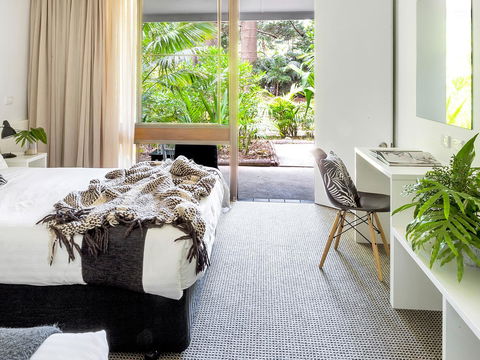 Pinetrees Lodge - Accommodation Mermaid Beach 7