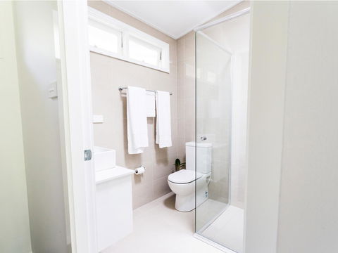 Pinetrees Lodge - Accommodation Mermaid Beach 24