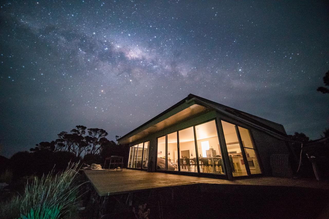 Blue Rocks TAS Accommodation Mermaid Beach