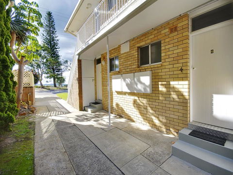 'Beachside' Shoal Bay, Unit 4 - Accommodation Mermaid Beach 0