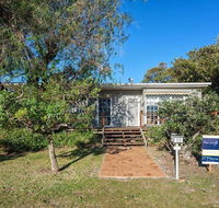 'The Croft' 11 Boulder Bay Rd - Cosy Beach House with Aircon  only 270m to the Beach - Accommodation Mermaid Beach