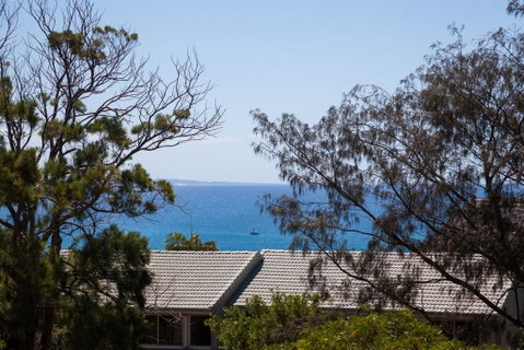 1 / 20 Cumming Parade - Accommodation Mermaid Beach 1