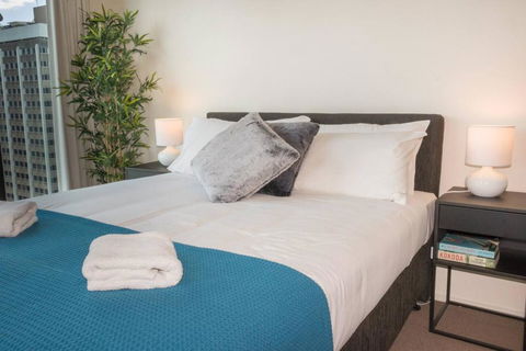 1 Bedroom Studio Apartment Near Eagle Street - Accommodation Mermaid Beach 1