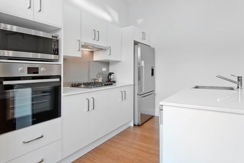 1 Bedroom Sydney Beach Studio - Accommodation Mermaid Beach 3