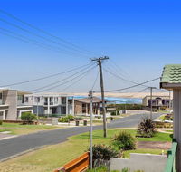 1/32 Ocean Avenue - three bedrooms three bathrooms air con boat parking  water views - Accommodation Mermaid Beach