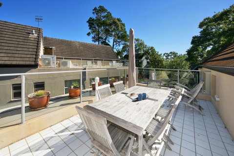 10 Alderly - Accommodation Mermaid Beach 2