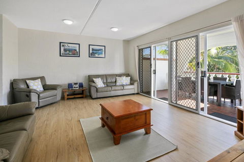 10 The Islander Resort - Accommodation Mermaid Beach 3