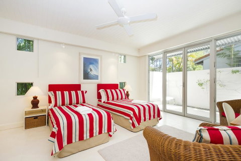 12 Noosa Parade - Accommodation Mermaid Beach 3