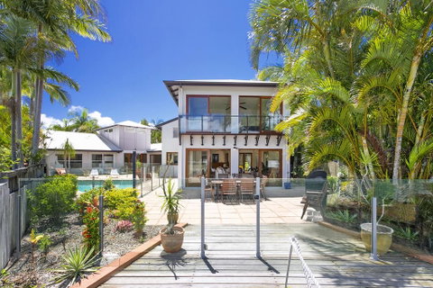 15 Cooran Court, Noosa Sound - Accommodation Mermaid Beach 1