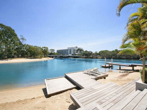 15 Witta Circle - Accommodation Mermaid Beach 1