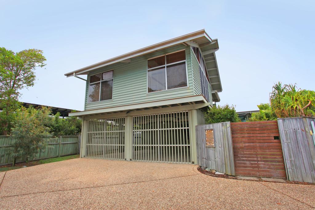 Mudjimba QLD Accommodation Mermaid Beach