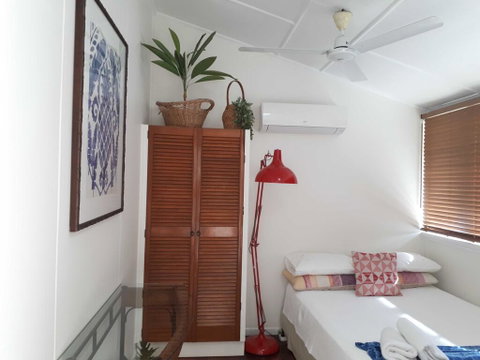 19 Grimshaw - Accommodation Mermaid Beach 2