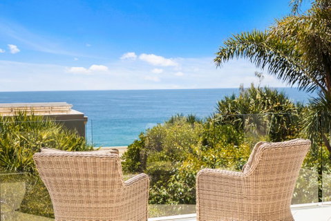 19 Ross Crescent - Accommodation Mermaid Beach 0
