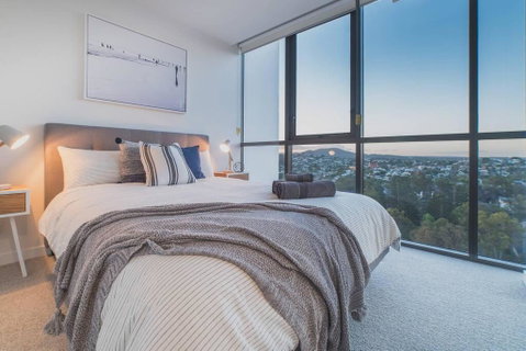 2 Bed Brisbane Resort Apartment - Accommodation Mermaid Beach 3