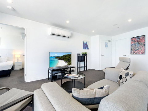 2 Bedroom Ocean View Apartment In Surfers Paradise - Accommodation Mermaid Beach 1