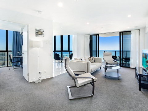 2 Bedroom Ocean View Apartment In Surfers Paradise - Accommodation Mermaid Beach 0
