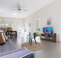 2 Bedroom w/Parking Near Central Cessnock - Accommodation Mermaid Beach