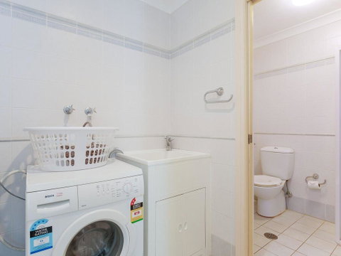 2/141A Soldiers Point Road - Large Waterfront Duplex Across From The Bowling Club - Accommodation Mermaid Beach 3