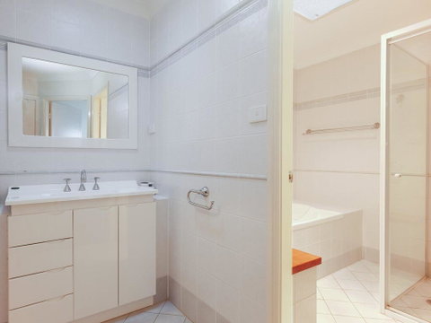 2/141A Soldiers Point Road - Large Waterfront Duplex Across From The Bowling Club - Accommodation Mermaid Beach 1