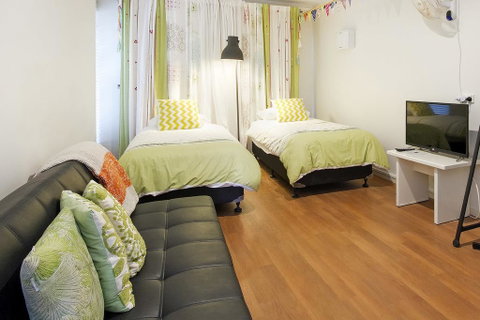 2/22 Stevens - Accommodation Mermaid Beach 1