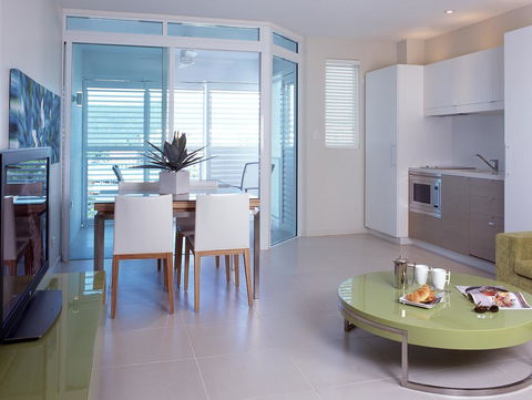 201 Lake Street - Accommodation Mermaid Beach 3