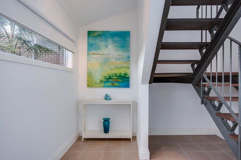 250 Metres To The Beach And Coastal Track. - Accommodation Mermaid Beach 0