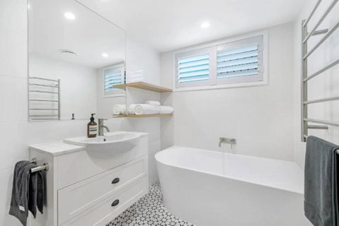 Budds Villa 2 By Khove - Accommodation Mermaid Beach 4