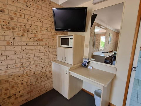 Cardiff Motor Inn - Accommodation Mermaid Beach 4