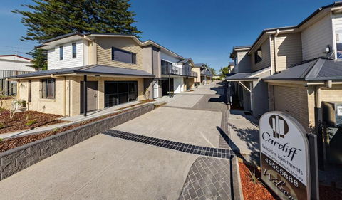 Cardiff Executive Apartments - Accommodation Mermaid Beach 0